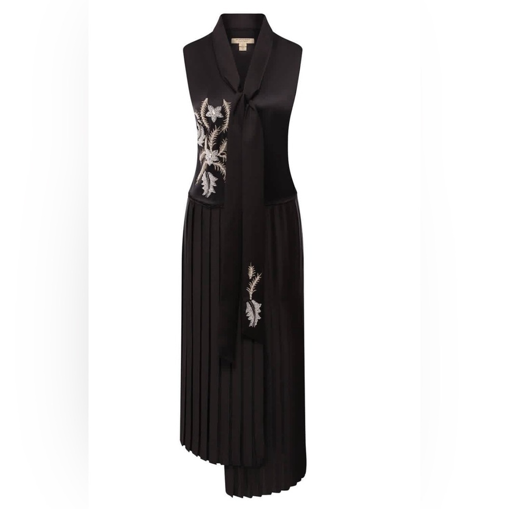 Sold NWT Burberry Ladies Flor Embroidered Asymmetrical Pleated Dress